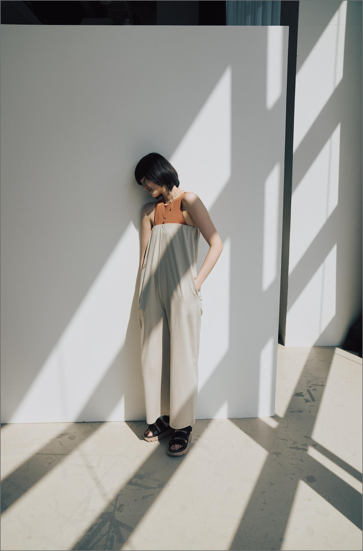 All in one,Shirt,Bra top,Necklace (top),Necklace (middle),Necklace (bottom),Shoes （emmi×SHAKA）