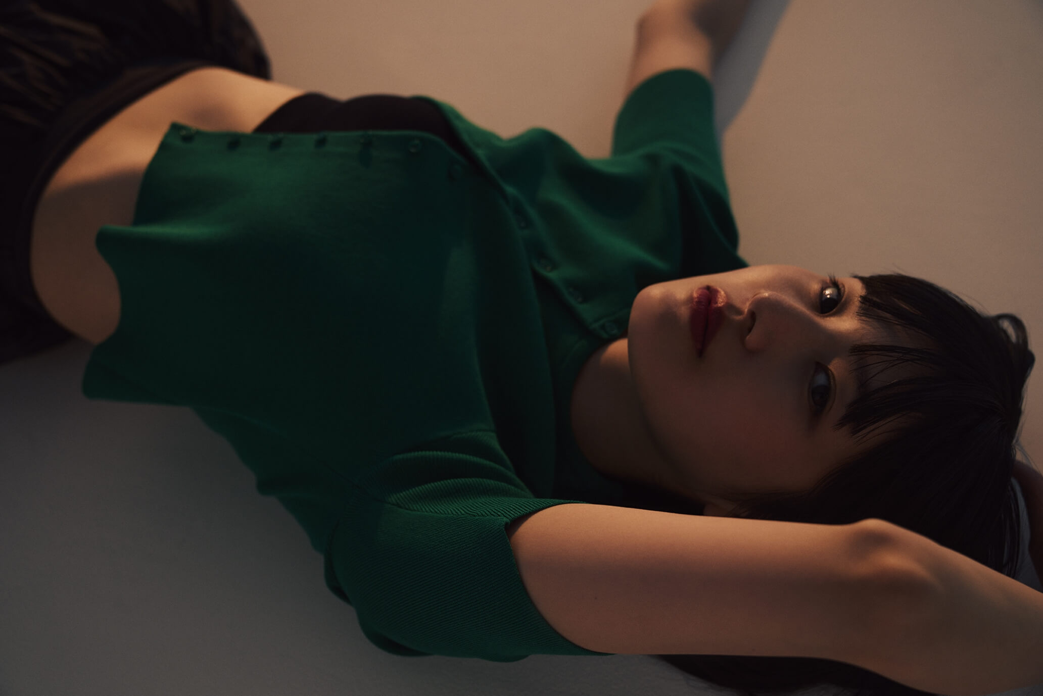 Cardigan,Bare top,Skirt,Leggings,Necklace,Shoes (NIKE)