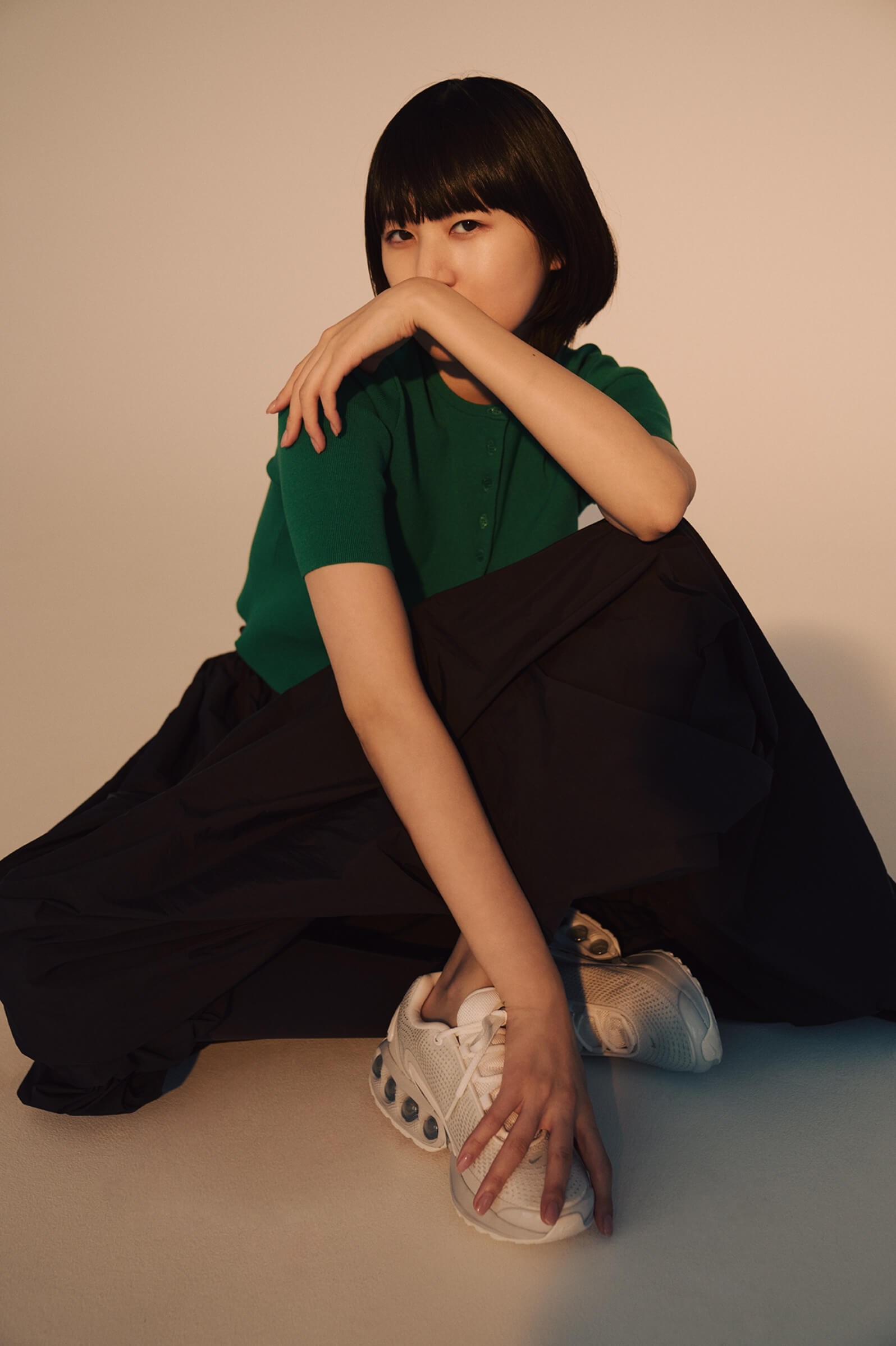 Cardigan,Bare top,Skirt,Leggings,Necklace,Shoes (NIKE)