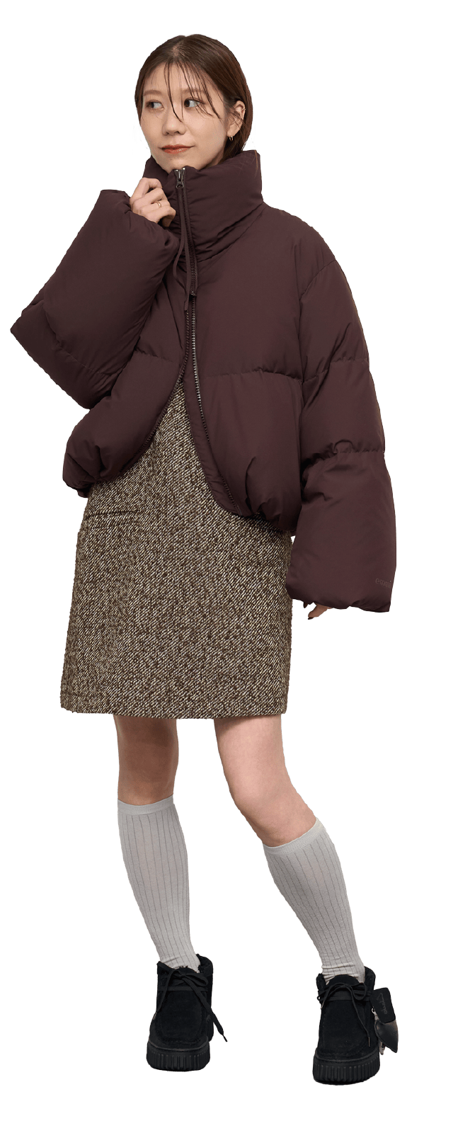 ブラウンのクロップドフォルムダウンのコーディネート例