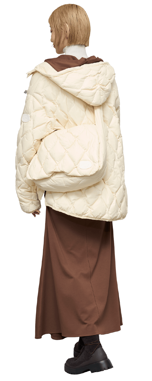 アイボリーのemmi×TAIONキルティングコートのコーディネート例