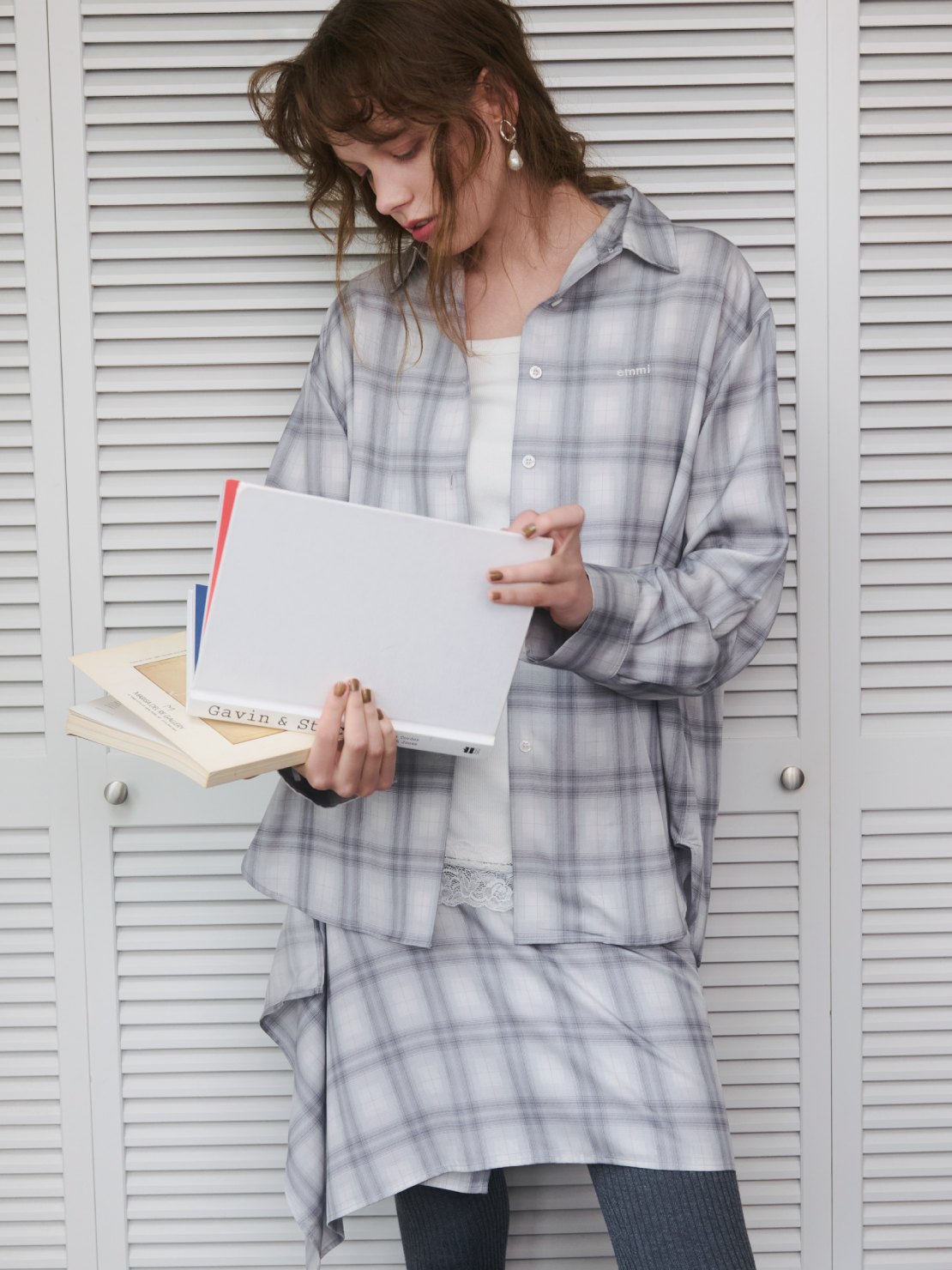 Cardigan と Salopettes のスタイリング