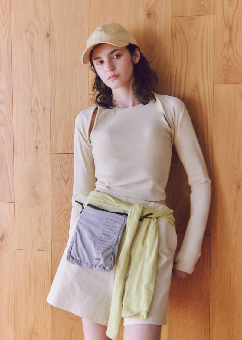 ボレロ付きスイムウェア３点SET、2wayスラブ天竺カットソー、【emmi|NEW ERA®】9TWENTY™emmiロゴキャンバスキャップ、EMMI NYLON BAG'N BAG着用イメージ