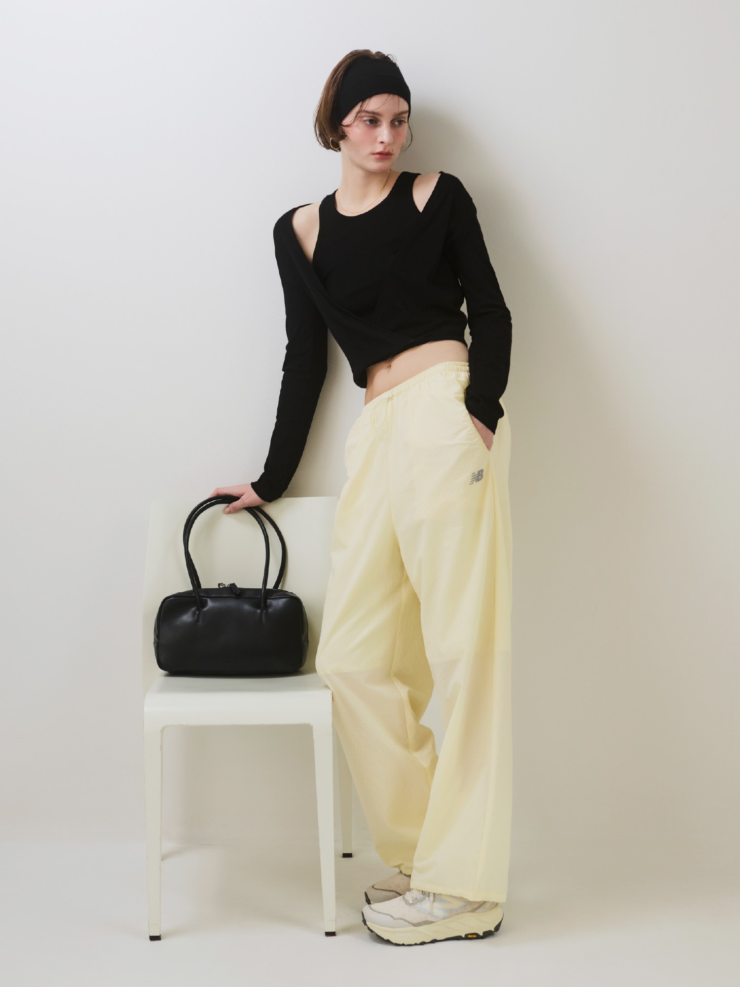 同コーディネートの全身写真