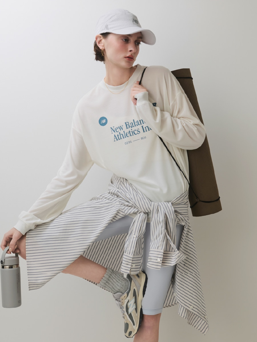 同コーディネートの全身写真