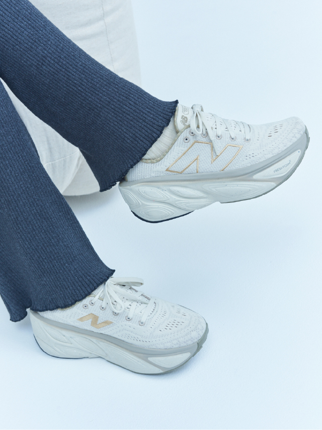 【New Balance for emmi】 Athletics フレンチテリーオーバーサイズ Crestクルー