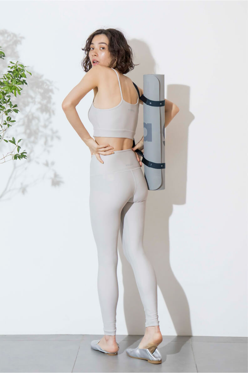 emmi atelier - さと emmi yoga 福袋 2019 emmi】2023年はemmiで始めるヨガライフ！昨年好評だったお得な