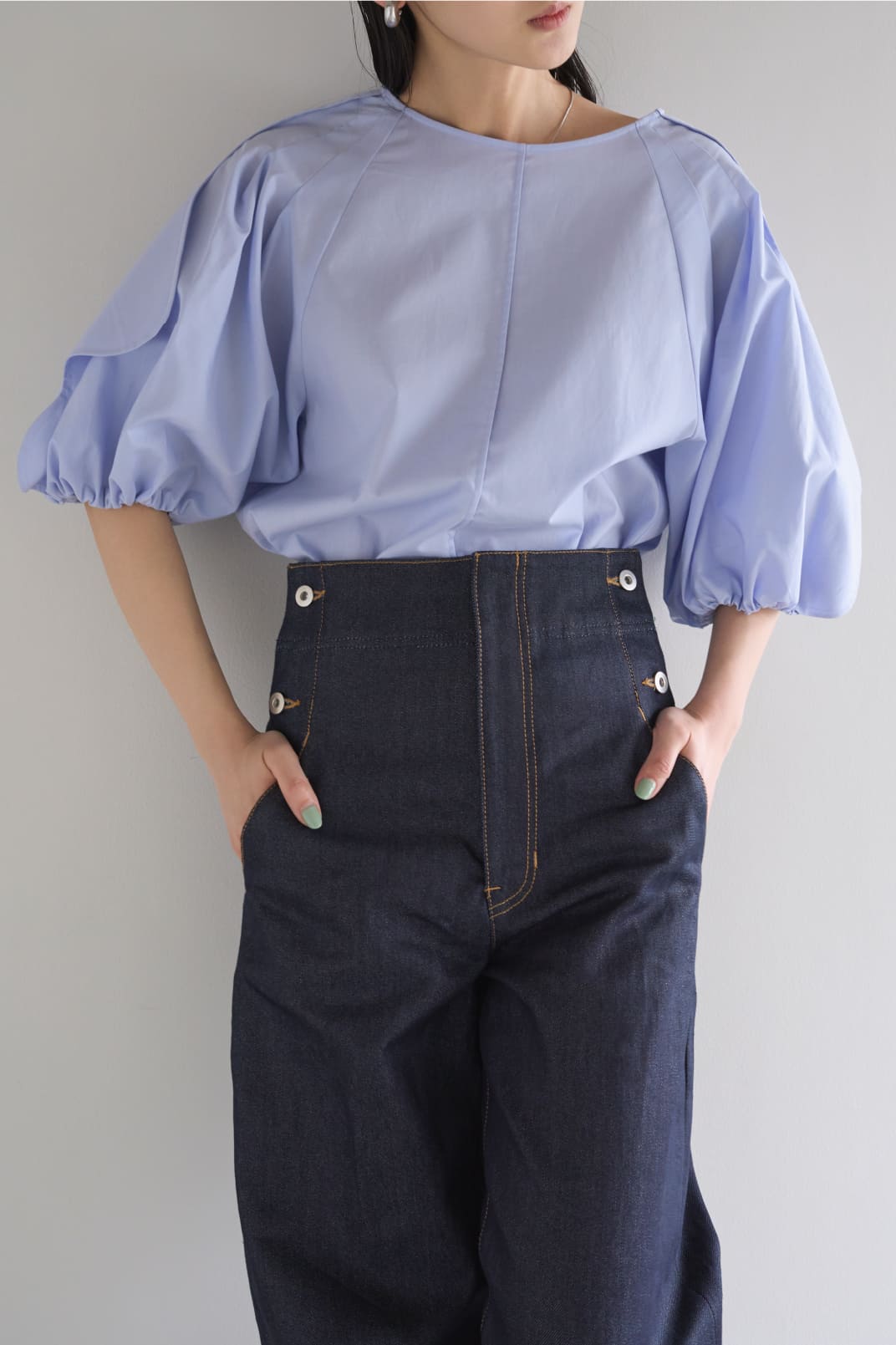 emmi x UNDERSON UNDERSON コクーンシルエットデニム emmi × UNDERSON UNDERSON COLLABORATION │ emmi（エミ）公式サイト