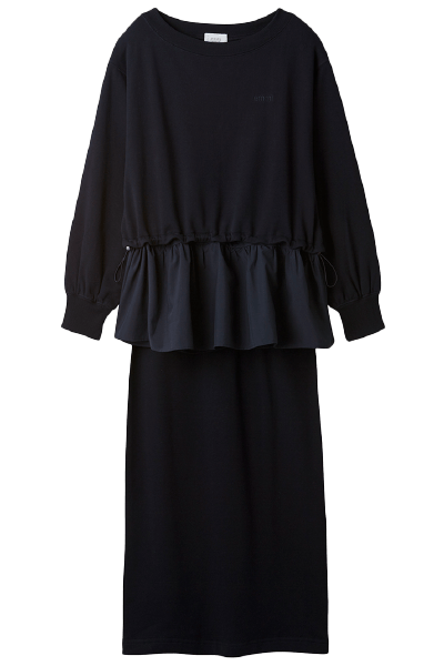 ネイビーの布帛ドッキング裏毛セットアップ