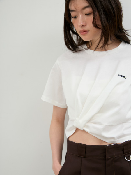 emmi LIMITED ITEM 8.1 fri. 0:00 LAUNCHのメインビジュアル06