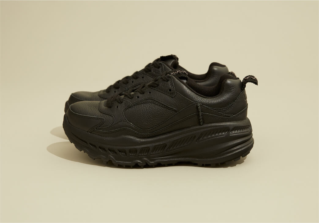 UGG CA805 emmiコラボ UGG for emmi】CA805 V2 Remix（スニーカー）｜UGG（アグ