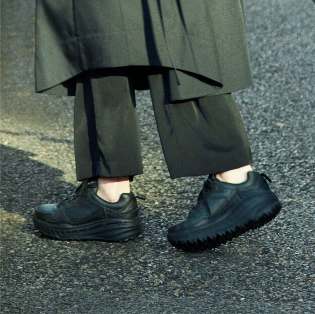UGG CA805 emmiコラボ UGG for emmi】CA805 V2 Remix（スニーカー）｜UGG（アグ