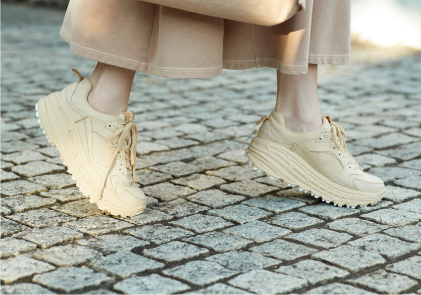 UGG CA805 emmiコラボ UGG for emmi】CA805（スニーカー）｜UGG（アグ）｜ファッション