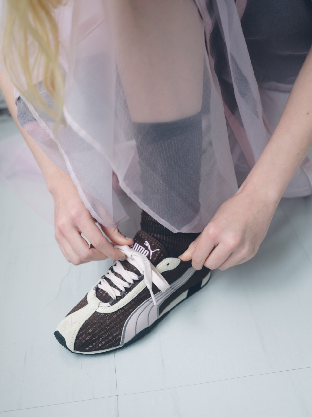 H-STREER emmiを履いた足元写真