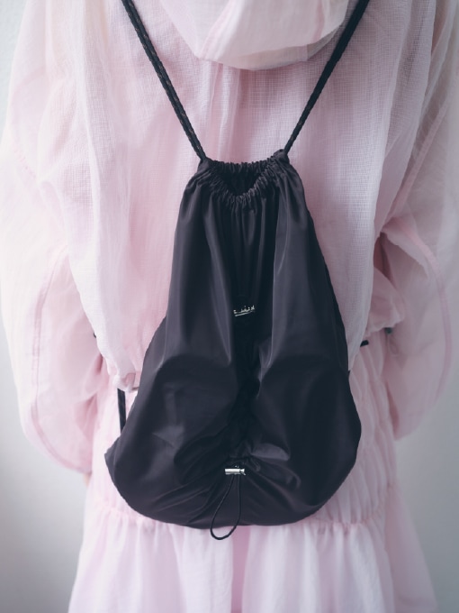 ワンショルダーボディーバッグの着用写真