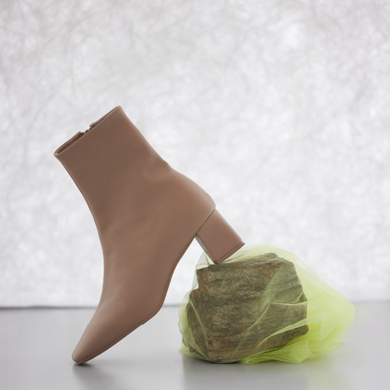 SQUARE SHORT BOOTS