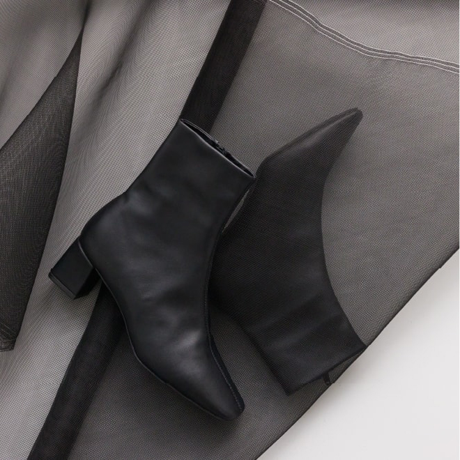 SQUARE SHORT BOOTS