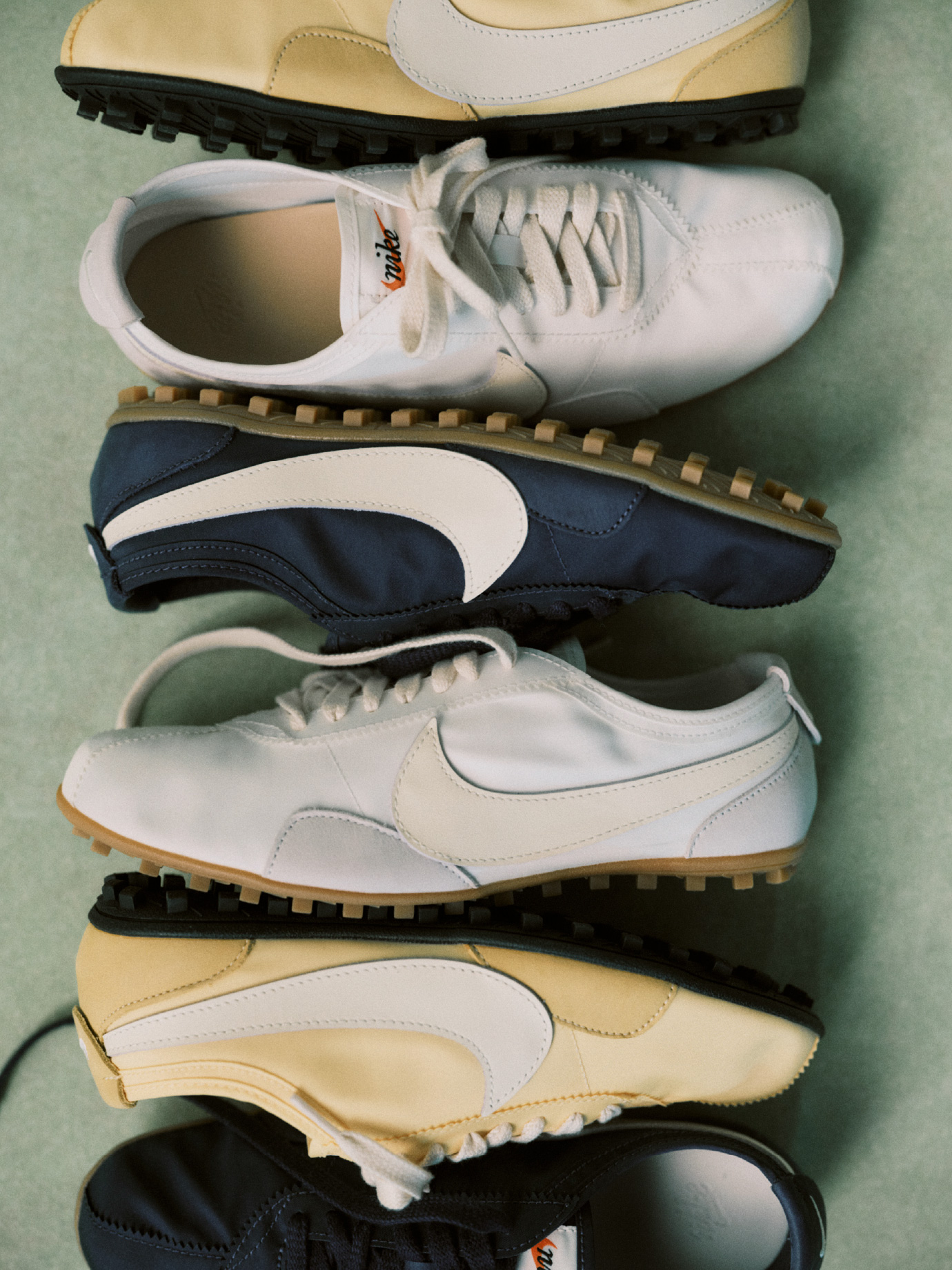 W MOON SHOE OG SSのカラーバリエーション